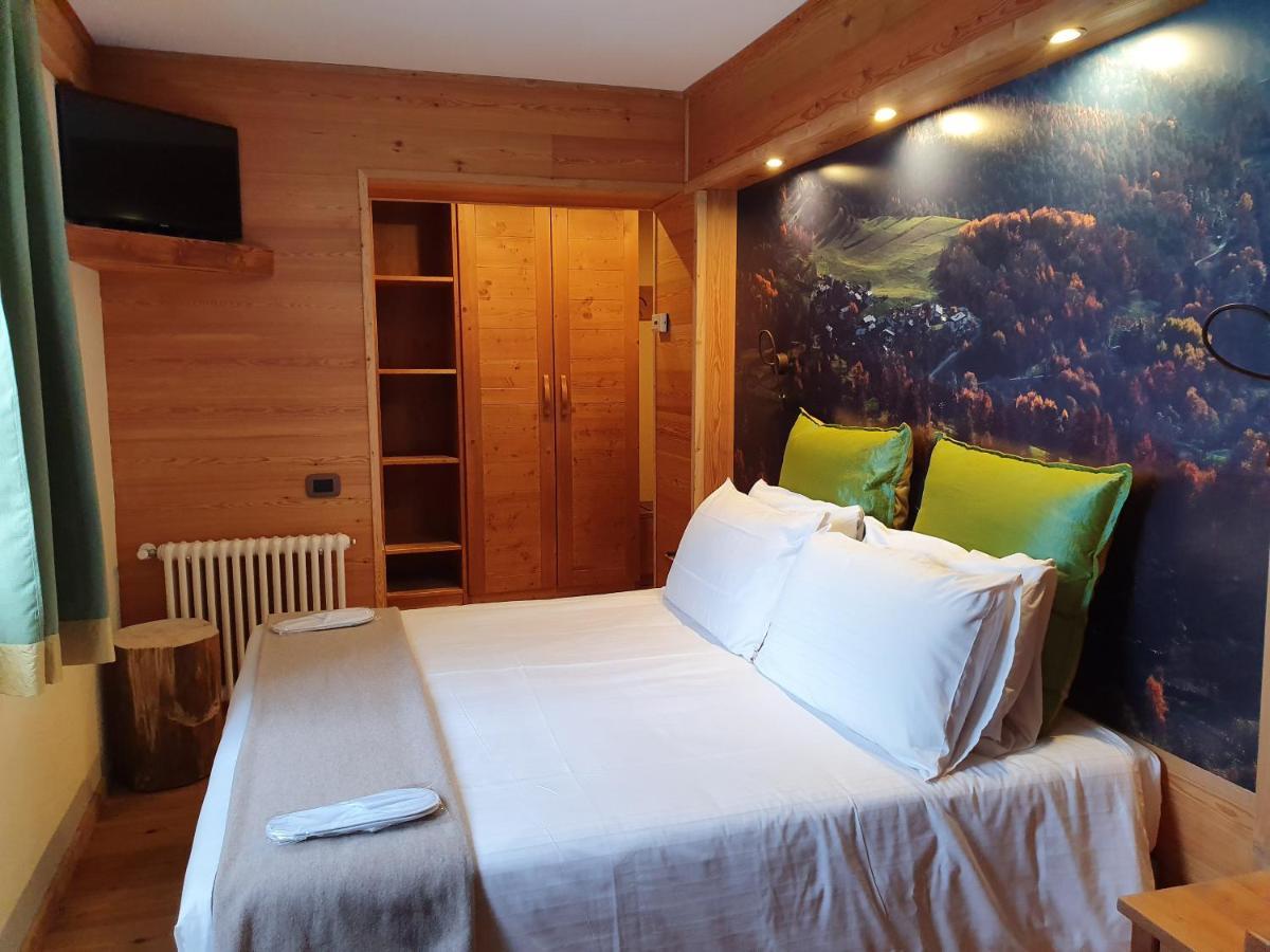 Hotel Castor Champoluc Esterno foto