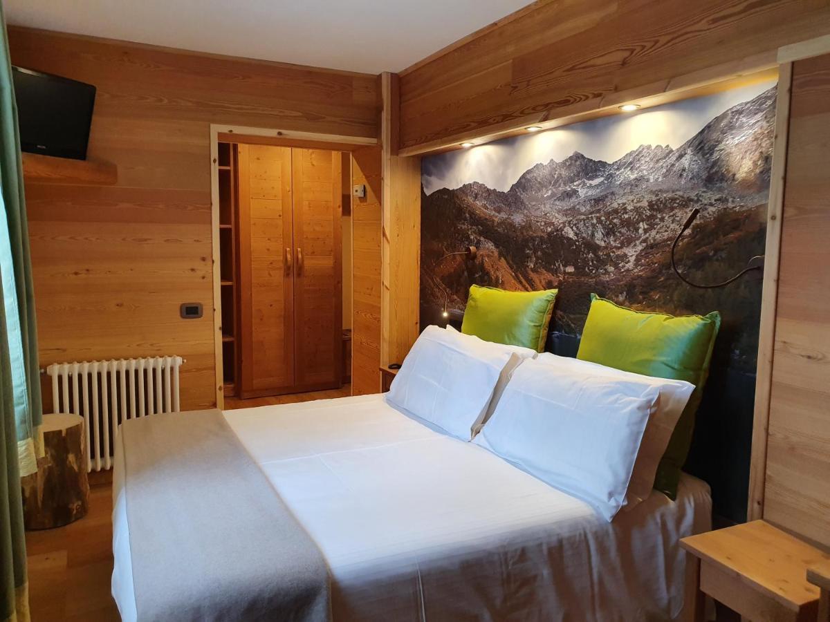 Hotel Castor Champoluc Esterno foto