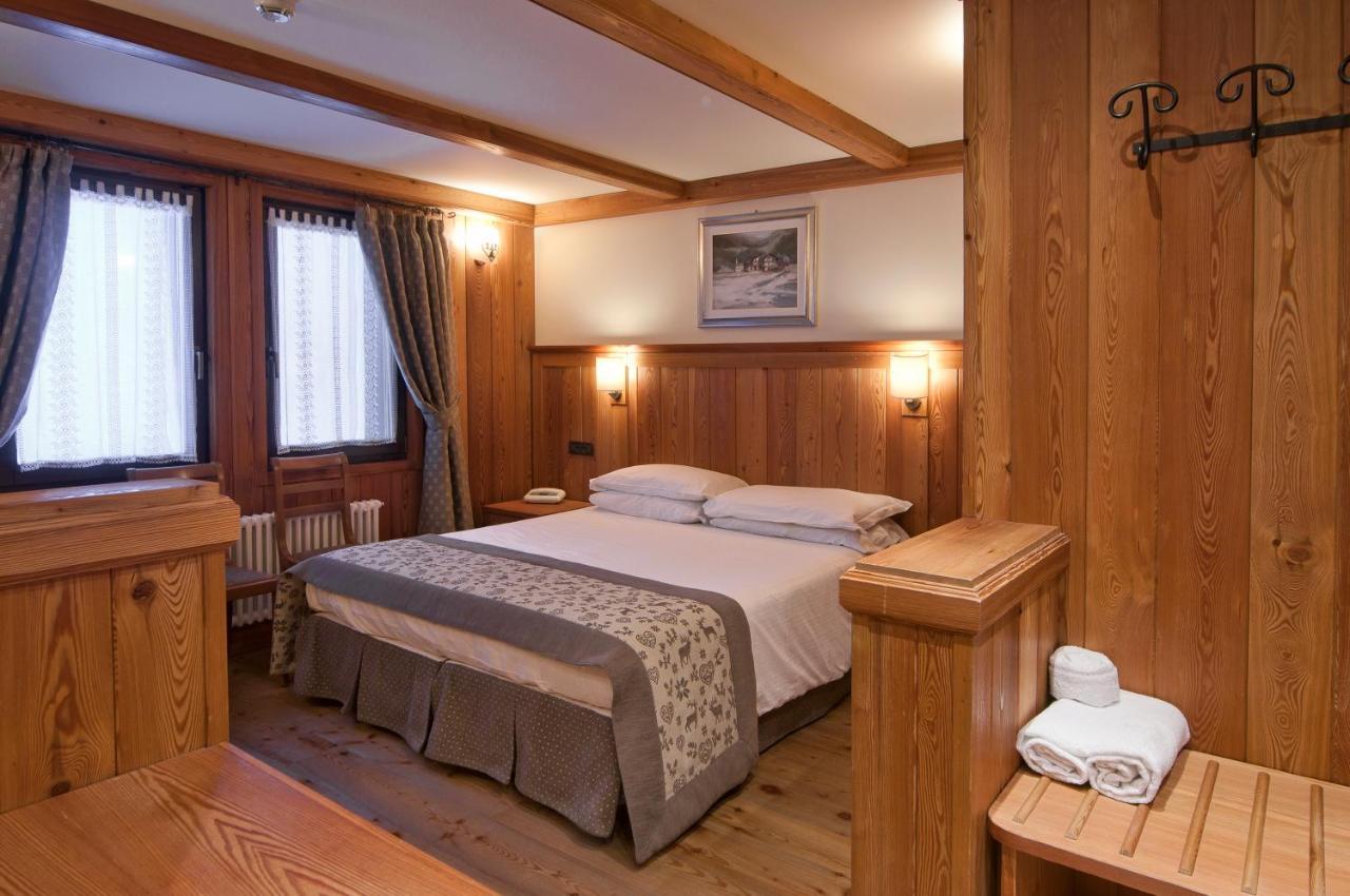 Hotel Castor Champoluc Esterno foto