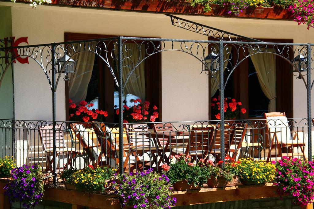 Hotel Castor Champoluc Esterno foto