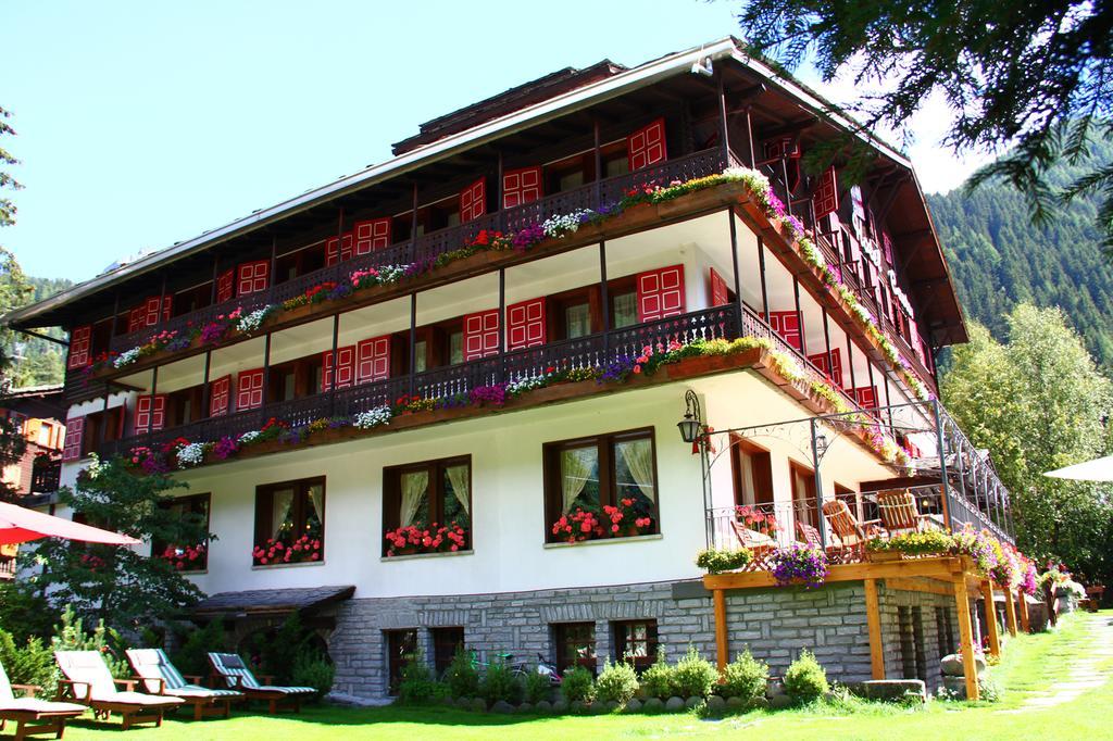 Hotel Castor Champoluc Esterno foto