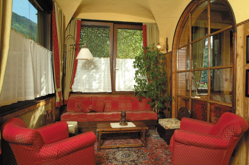 Hotel Castor Champoluc Esterno foto