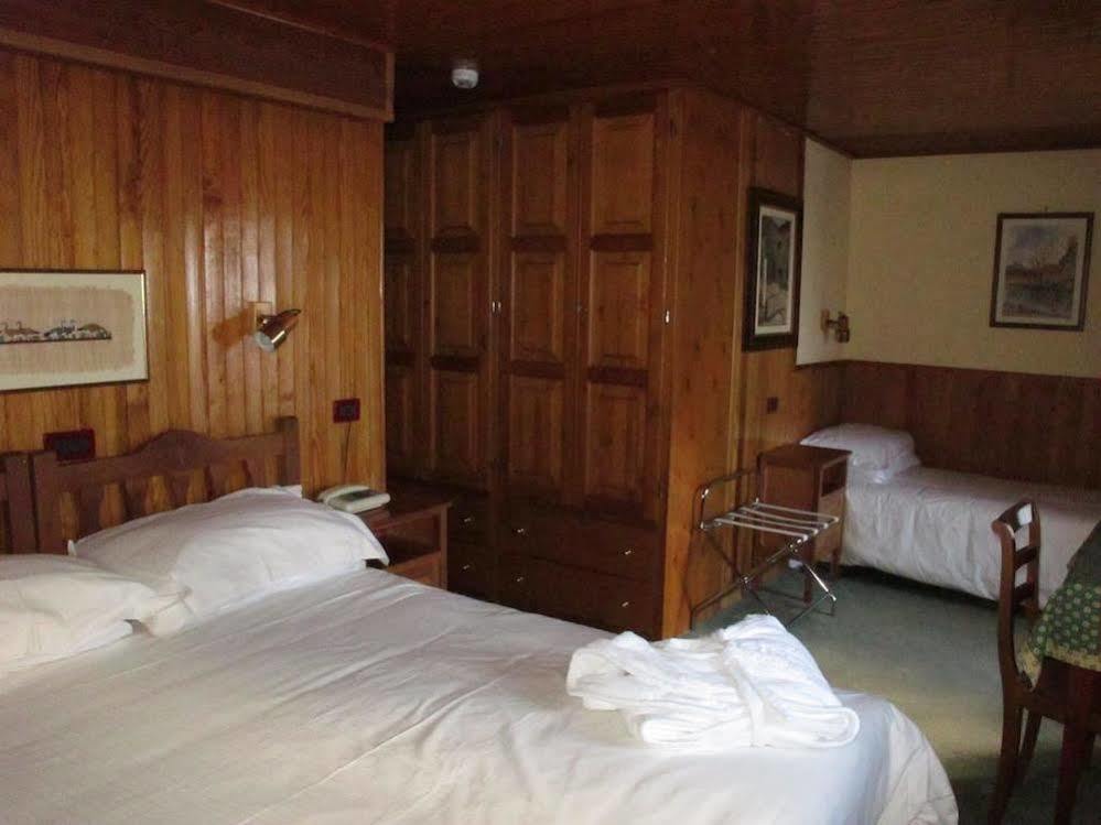 Hotel Castor Champoluc Esterno foto
