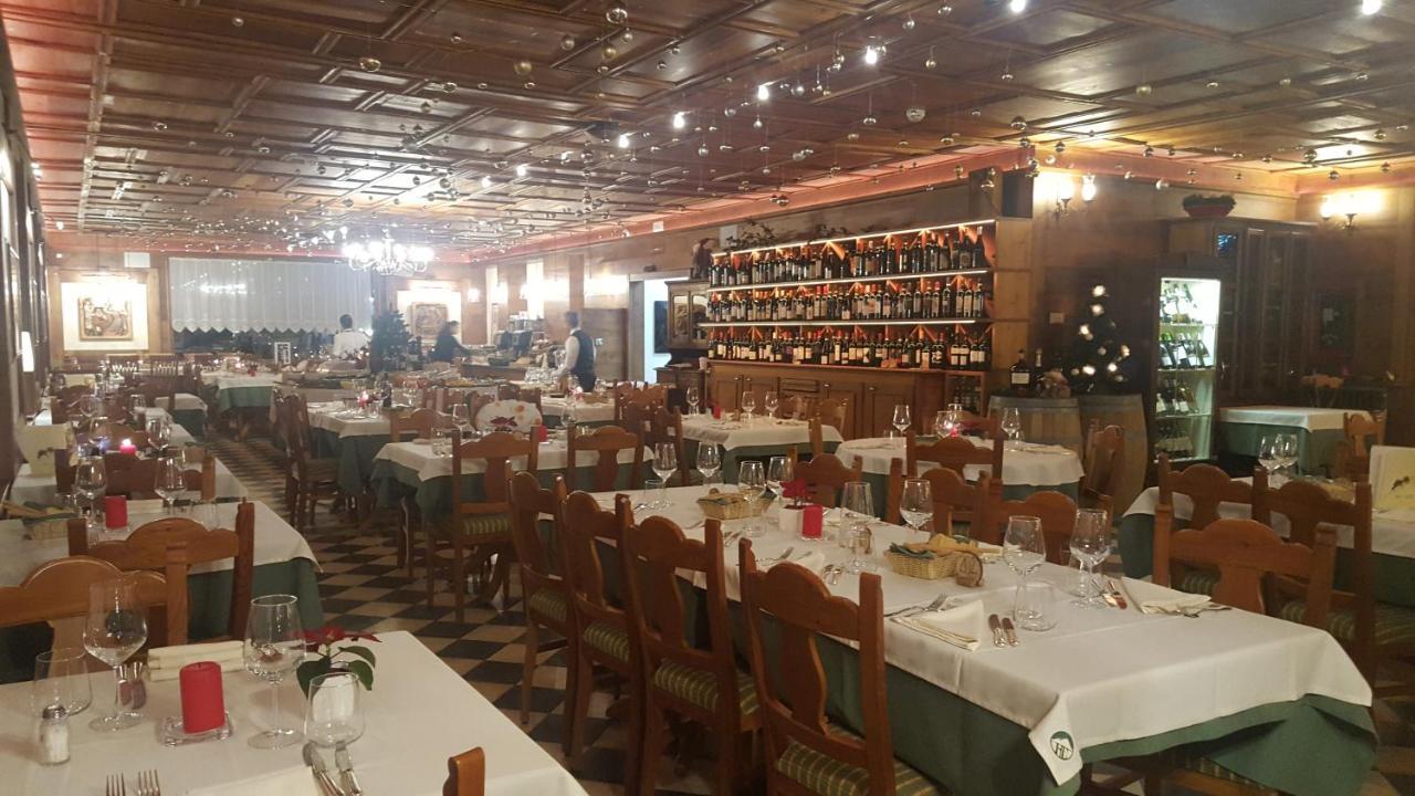 Hotel Castor Champoluc Esterno foto