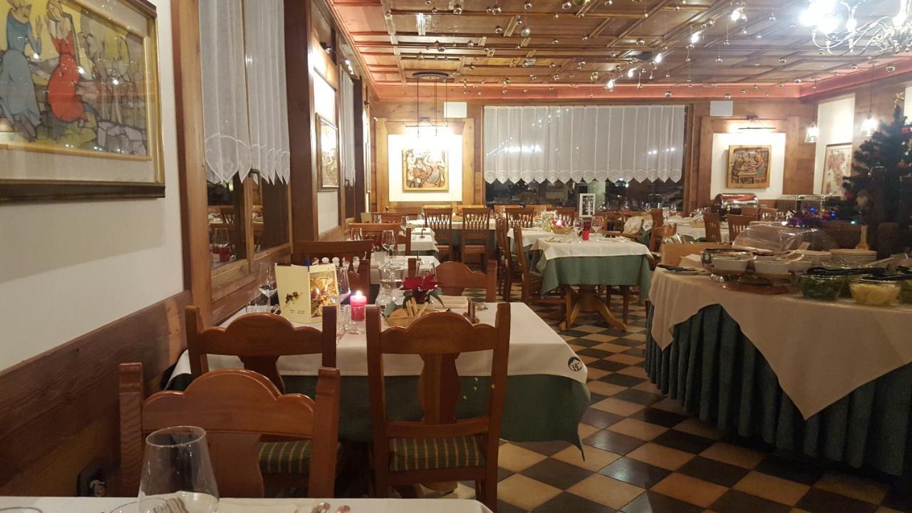 Hotel Castor Champoluc Esterno foto