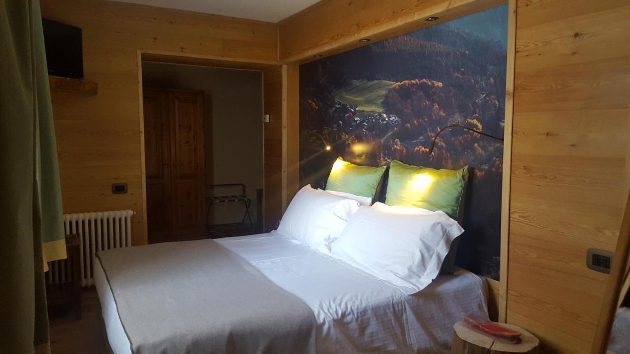 Hotel Castor Champoluc Esterno foto